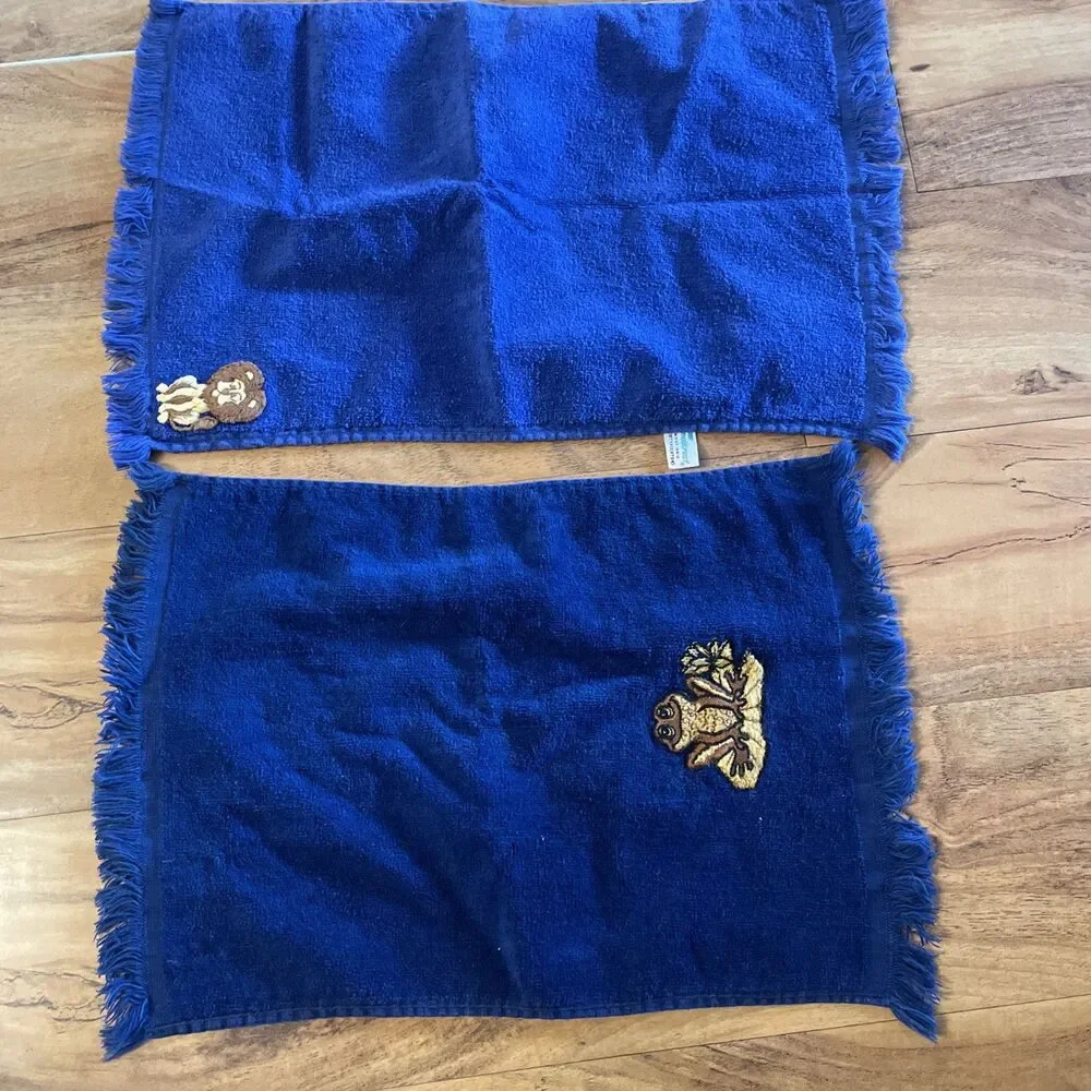 Vintage Embroidered Hand Fingertip Towel Frog Lion Blue Fringe Fieldcrest x 2